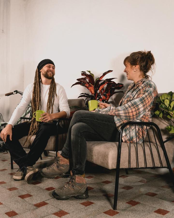 Wild Monkey Hostel Κουένκα Εξωτερικό φωτογραφία